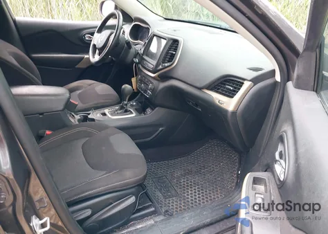 2017 Jeep Cherokee Latitude 4X4 from USA, damaged, VIN 1C4PJMCBXHW587381